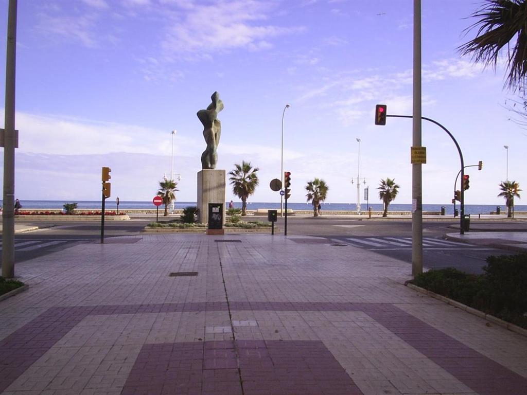 Apartamento Huelin, A 5 Minutos A Pie De La Playa มาลากา ภายนอก รูปภาพ